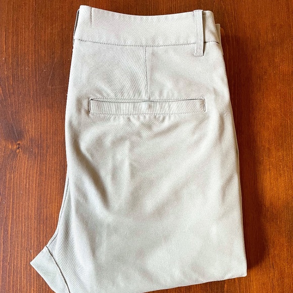Lululemon – Commission Pant Classic – Waist 28" - Picture 1 of 9